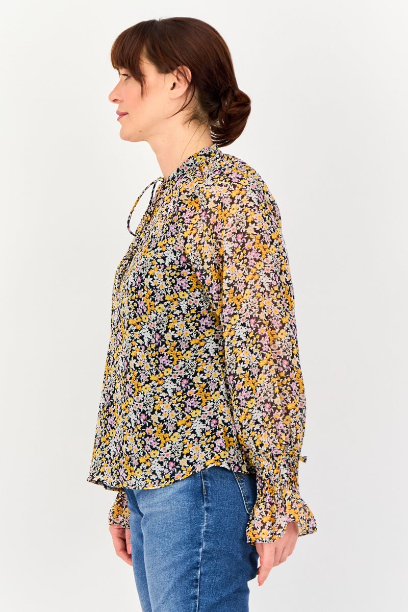 Fire & Glory بلوزة نسائية بأكمام طويلة وطباعة زهور مع رباط حول العنق، متعددة الألوان - Image 3